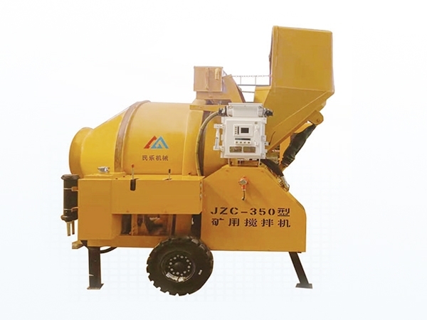礦用濕噴臺(tái)車(chē)，礦用混凝土泵，礦用攪拌機(jī)發(fā)貨